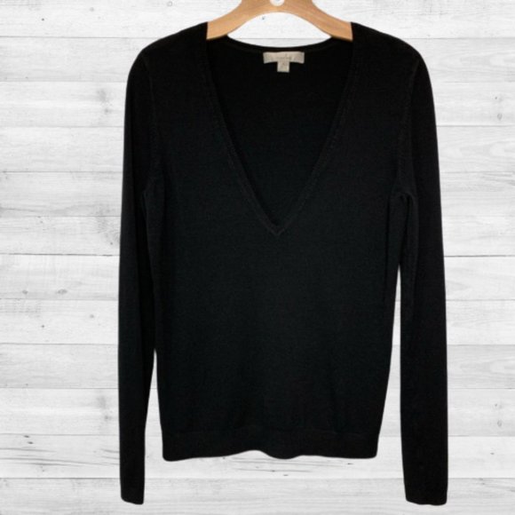 Caslon Sweaters - Caslon Nordstrom Super Soft V-Neck Sweater Size M